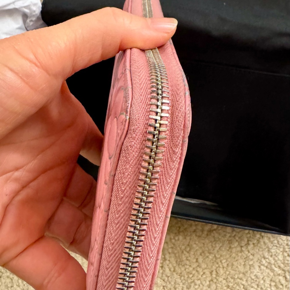 CHANEL Special Edition Pink Camellia Flower Lambskin Zip Around Wallet - Picture 6 of 9